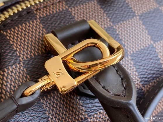 WIS VINTAGE VUITTON BAG LOUIS 1111